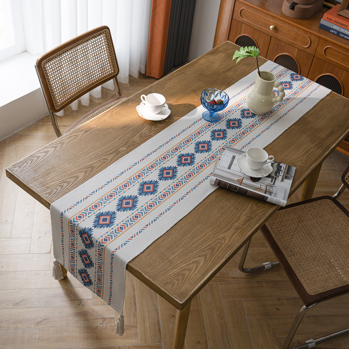 The Bohemian fringed geometric rhombus dining table fabric beautifies and decorates the entrance hall. Factory direct hair details Picture