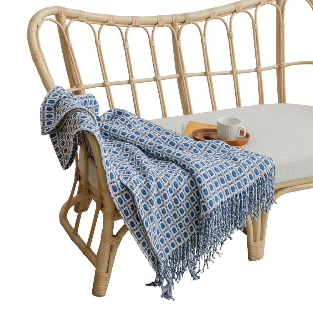 Wholesale of Nordic InS-style blankets, sofas, woven nap blankets, tassels, summer air-conditioned woolen bed tail cover blankets Application Scenario