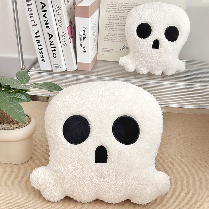 New skull pillow Halloween party decorative cushion American home fabric sofa pillow doll Specification image