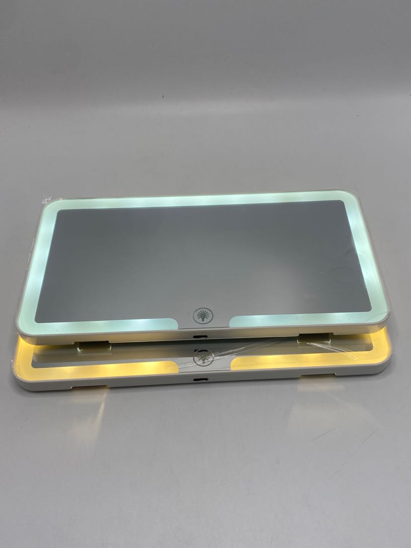 Car sun visors, makeup mirrors, LED lights, anti-breakage car interior products, high-definition mirror surfaces with lights, car grooming mirrors pic 3