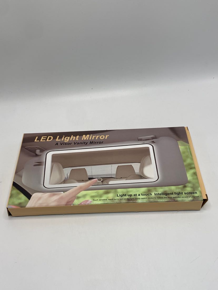 Car sun visors, makeup mirrors, LED lights, anti-breakage car interior products, high-definition mirror surfaces with lights, car grooming mirrors pic 6