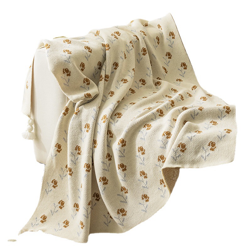 Modern minimalist style autumn and winter floral blankets wholesale sofa, nap air conditioner blanket, knitted cover blanket, bedroom bed decoration Application Scenario