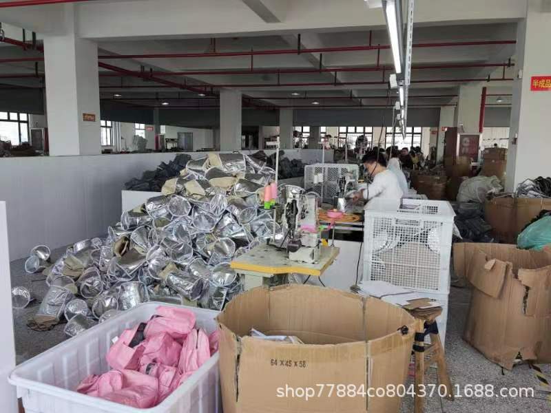 新款皮质化妆包大容量全屏大镜子便携化妆品收纳盒化妆箱旅行包详情21