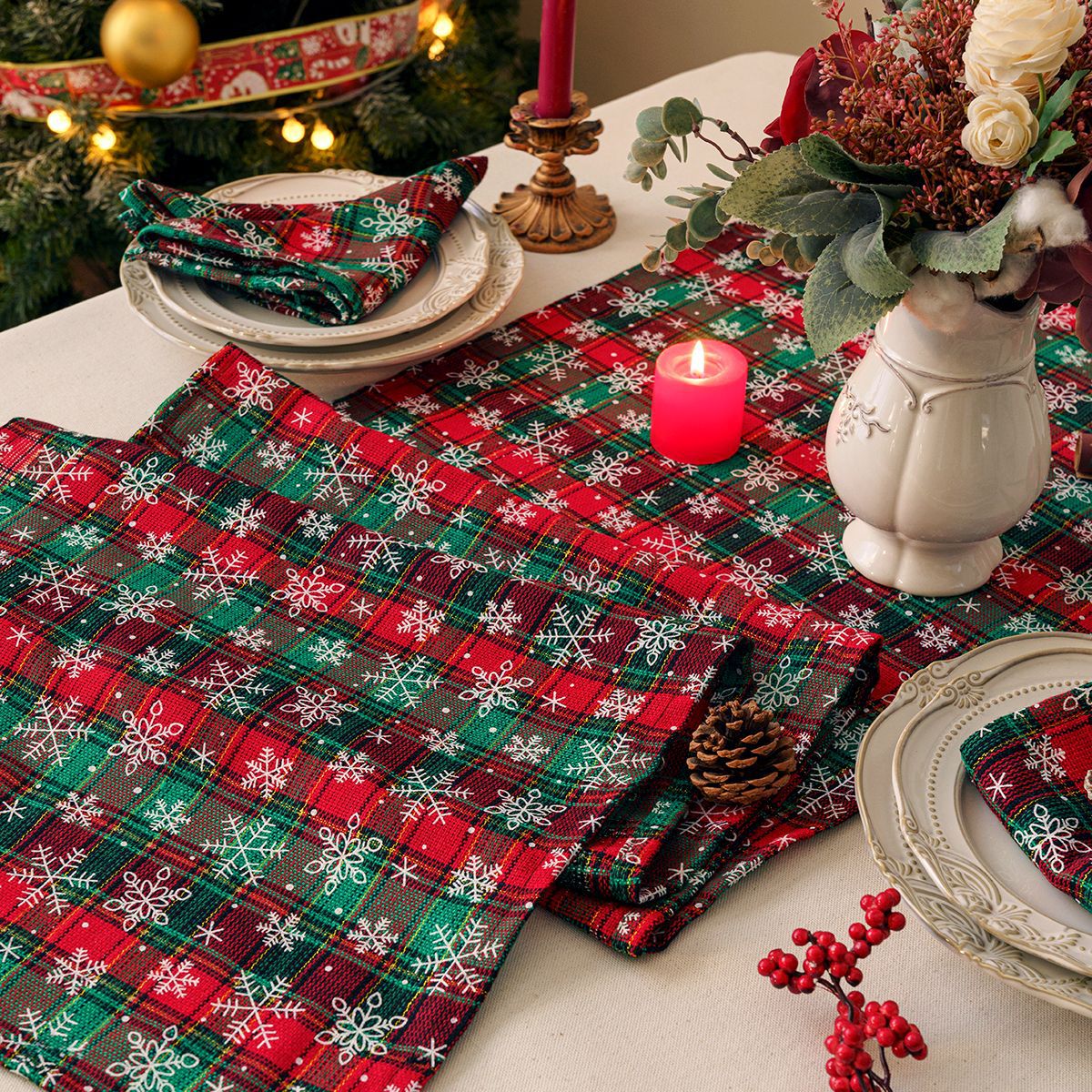 New Year Green Snowflake checkered table flag placemats wholesale Christmas decoration kitchen New Year Western table MATS and tableware MATS Item Picture