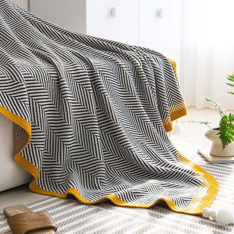 Nordic-style living room sofa blanket, knitted nap blanket, office autumn and winter air conditioning blanket, bed end cover blanket, car cover blanket details Picture
