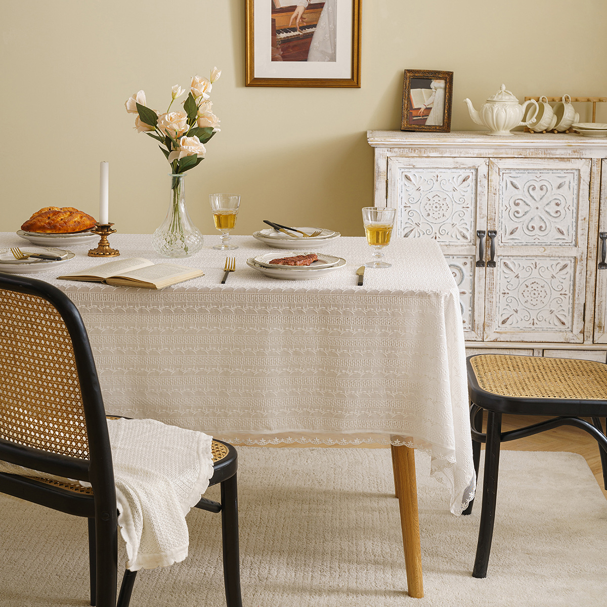 Light luxury country-style white lace tablecloth, embroidered fabric decorative tablecloth, coffee table, square table, picnic mat, photo background cloth Item Picture