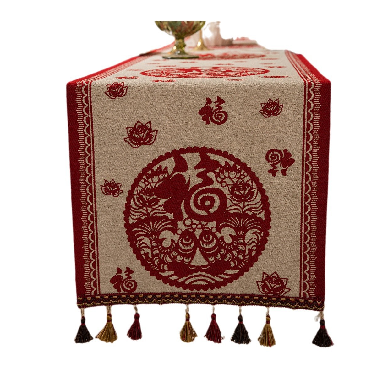 Bai Fu table flag jacquard red New Year color-blocking Spring Festival dining table fabric New Year coffee table bed flag Application Scenario