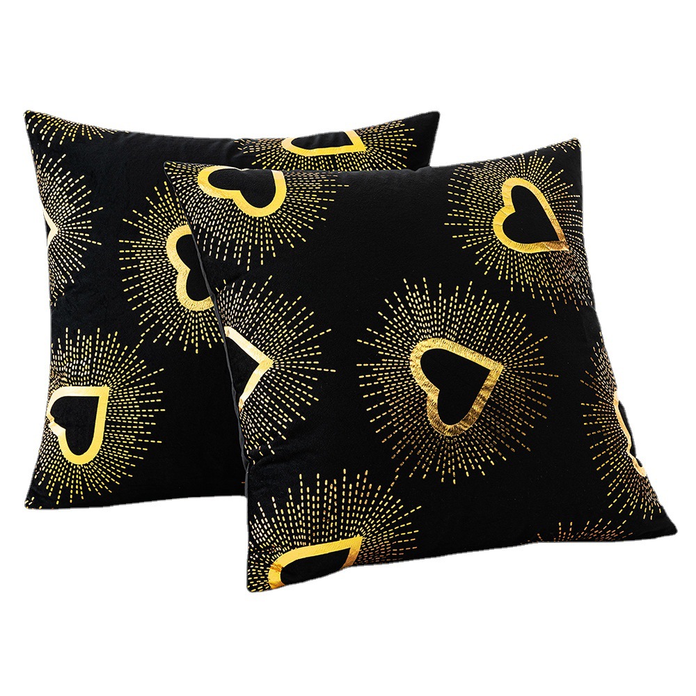 Black velvet printed throw pillow, gilded heart lip print pillow cover, sofa cushion cover, Valentine's Day atmosphere throw pillow Application Scenario