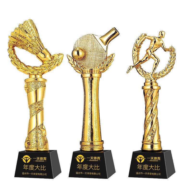 Customized crystal trophies and MEDALS, thumb creative resin authorization plates, children's basketball baskets, footballs, five-pointed stars engraved details Picture