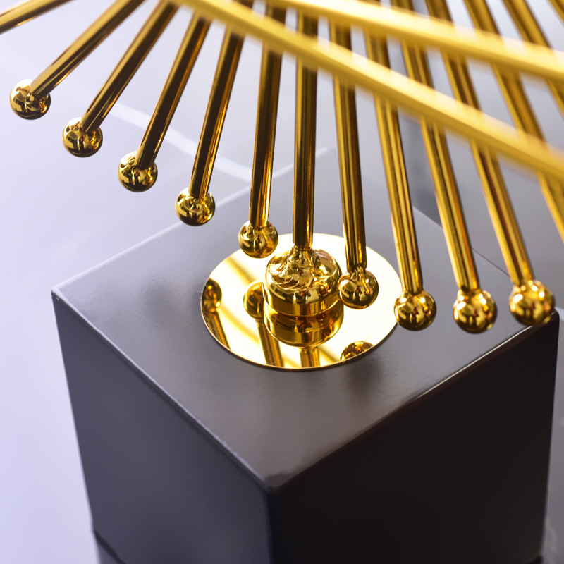 European-style creative light luxury metal decorative items, high-end decoration for home living rooms, gifts and handicrafts wholesale factory Specification image