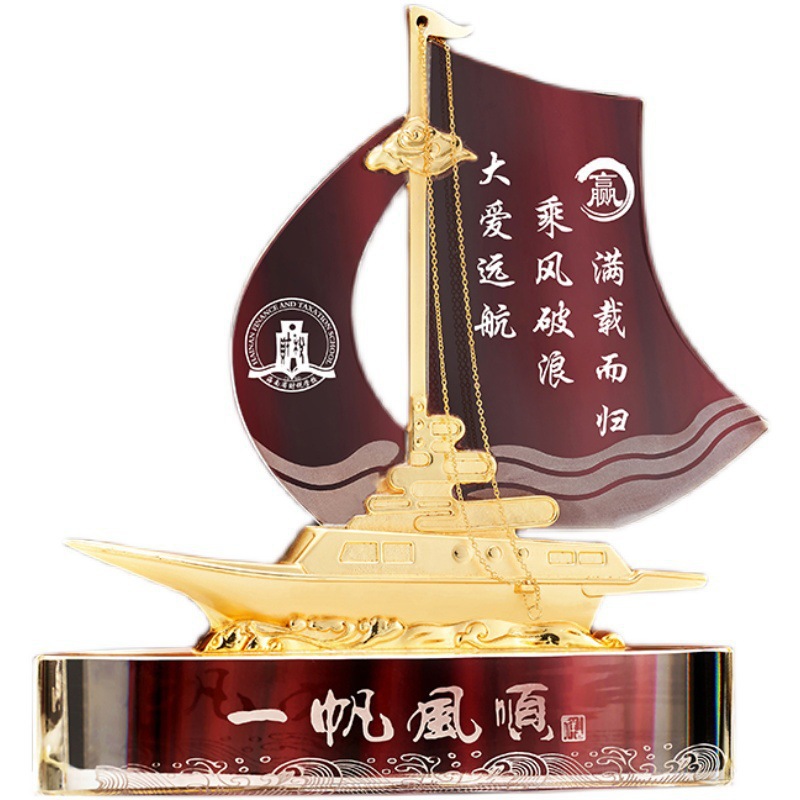 Crystal sailing sailboat ornaments, handicrafts, home, office, living room, wine cabinet decorations, business gifts Application Scenario