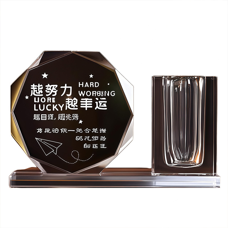 Customized crystal pen holder as a gift for boys and girls, an inspiring birthday prize for the high school entrance examination, and a graduation commemoration for students and teachers Application Scenario