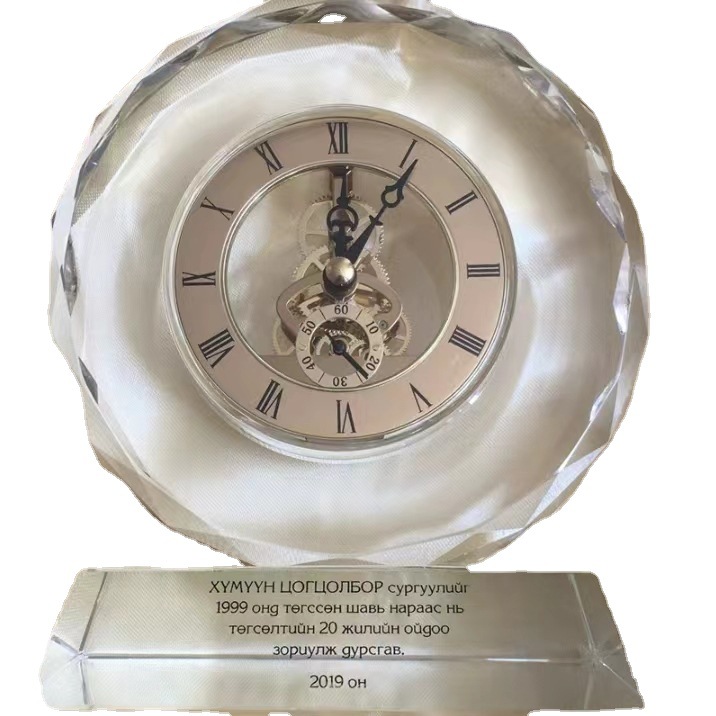 Creative crystal table clock and wall clock ornaments for the bedroom bedside, home living room desk, table clock, and soft furnishings Application Scenario