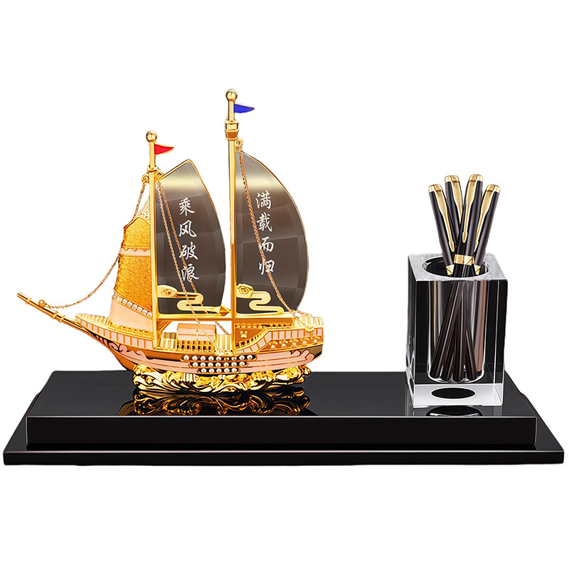 Smooth Sailing sailboat desktop decoration, crystal pen holder, light luxury, leader's office decoration, housewarming and opening gift Application Scenario