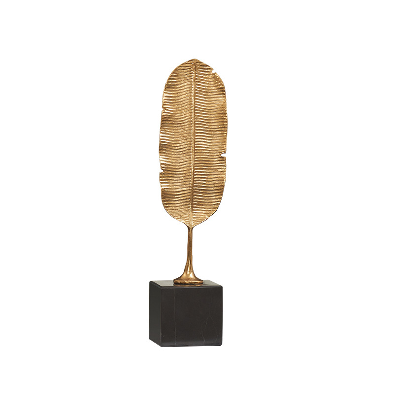 Light luxury alloy banana leaf soft furnishings, office, study, entrance cabinet, marble handicrafts and creative display pieces Application Scenario