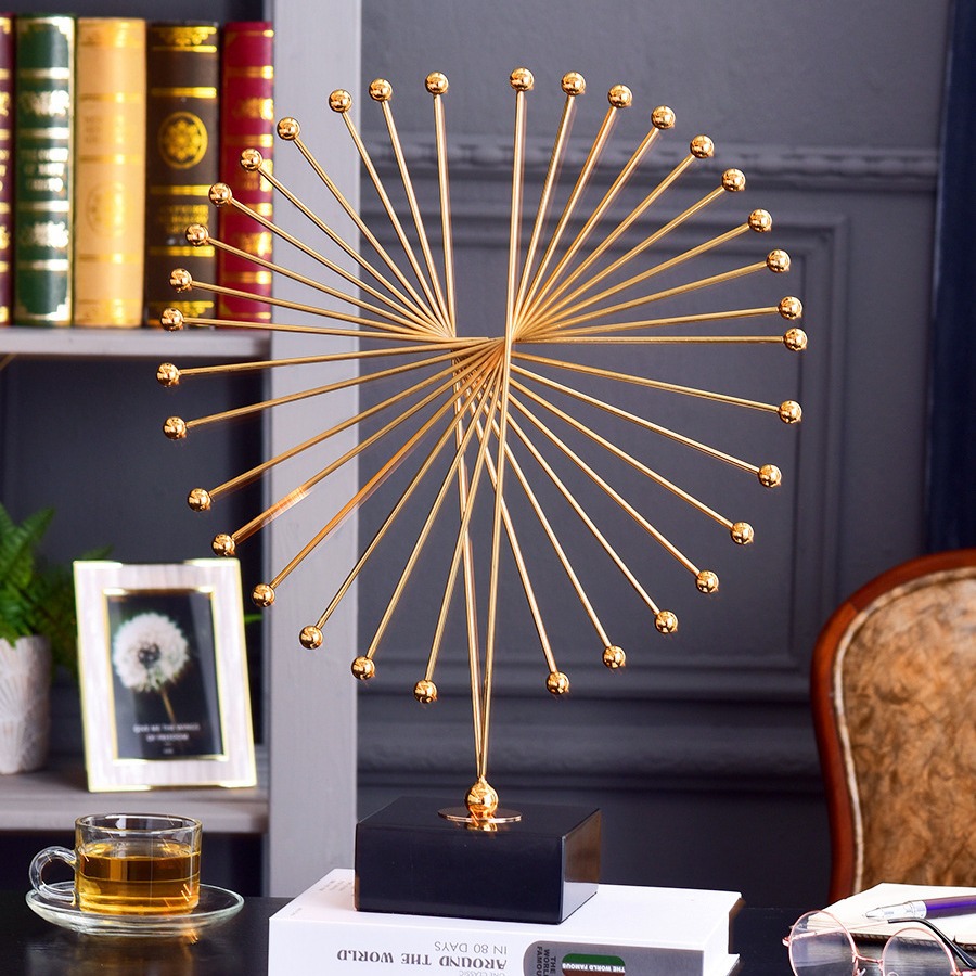 Cross-border light luxury metal flying eagle decorative items, creative living room TV cabinet, entrance hall, housemoving gifts, gift handicrafts wholesale