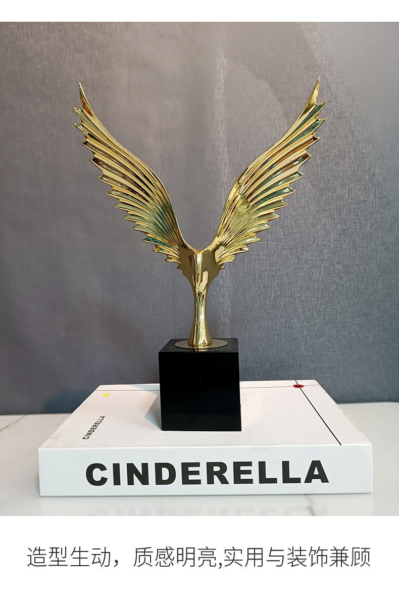 Simple and luxurious brass golden eagle high-end decorative items for home living rooms, high-end artistic decorative handicrafts and ornaments wholesale pic 6