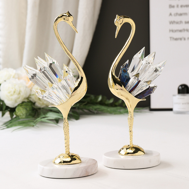 Nordic gold light luxury crystal swan decorative piece, creative home entrance hall, living room, wine cabinet decoration, gift for moving into a new home Specification image