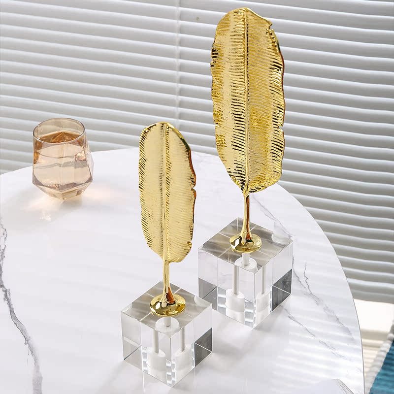 Light luxury alloy banana leaf soft furnishings, office, study, entrance cabinet, marble handicrafts and creative display pieces details Picture