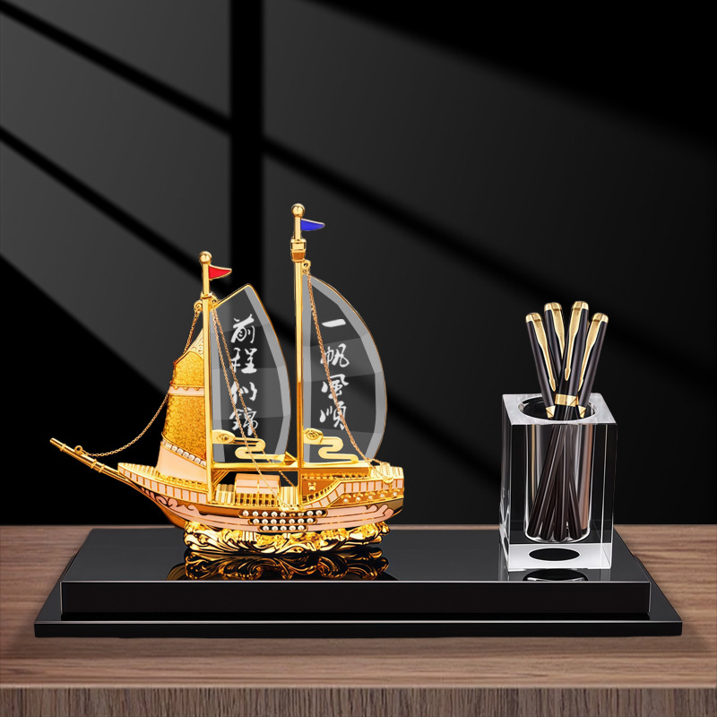 Smooth Sailing sailboat desktop decoration, crystal pen holder, light luxury, leader's office decoration, housewarming and opening gift Item Picture