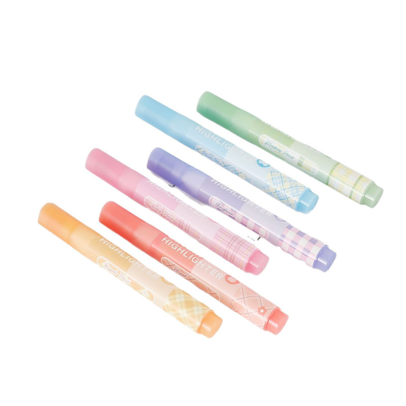 Soft-tipped highlighter, triangular rod grid pattern college, large-capacity single-tipped marker, student-specific highlighter for highlighting key points Application Scenario