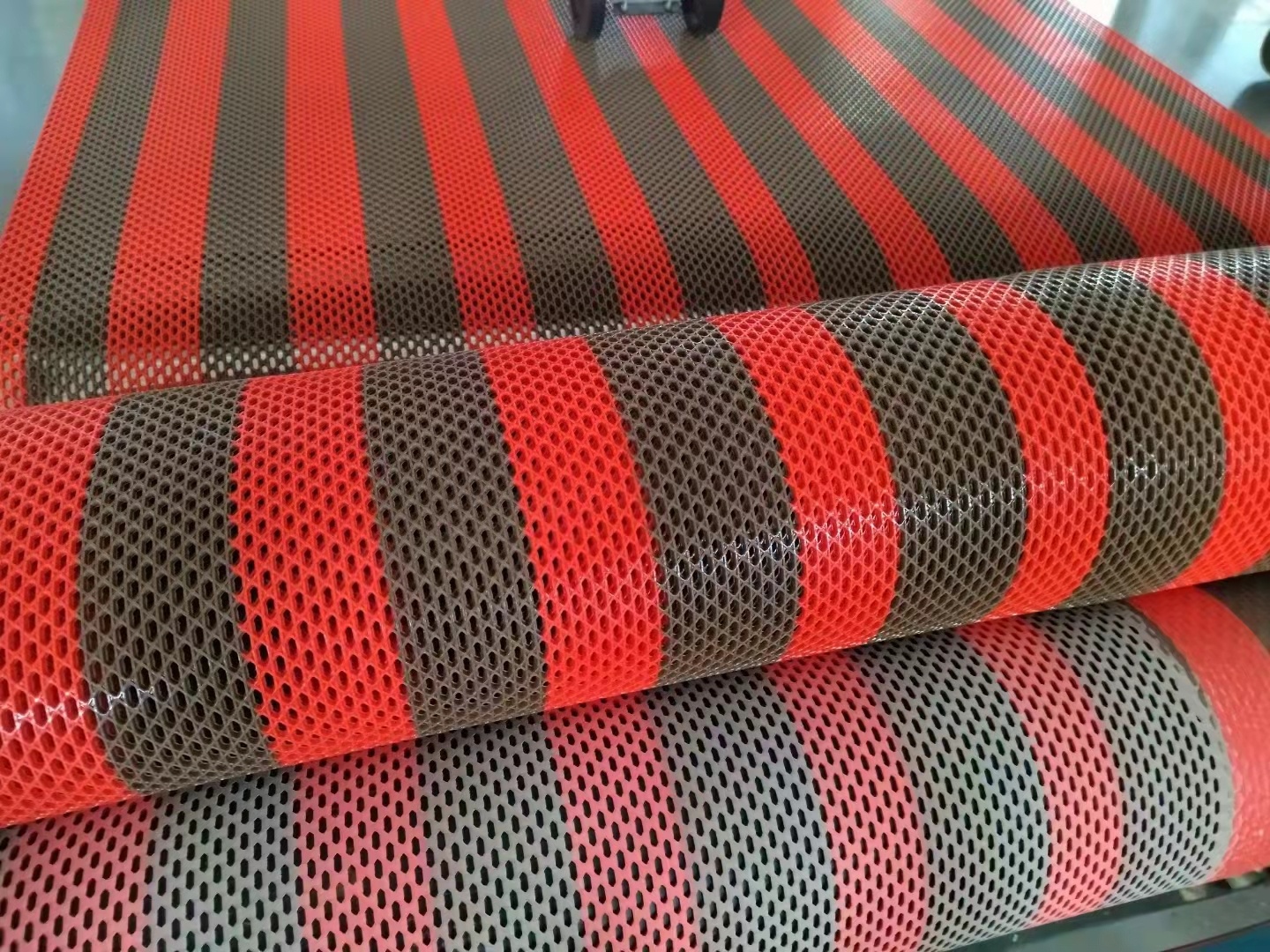 Hongri Carpet anti-slip mat, Waterproof mat, perforated floor mat, pvc roll series pic 2