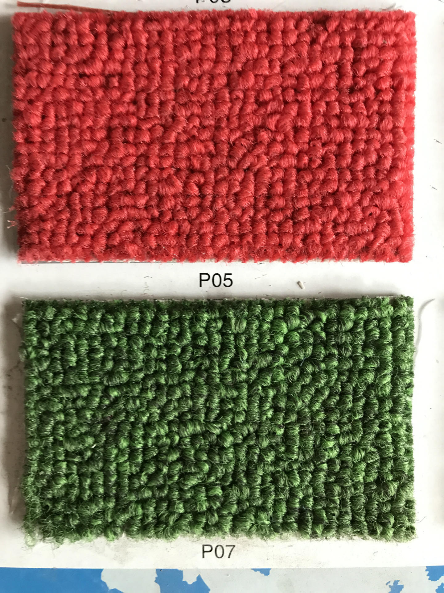The red sun carpet is fully covered with small circular velvet carpets for exhibition halls, bedrooms, offices, living rooms, hotels and guesthouses. The red ground is thickened Specification image