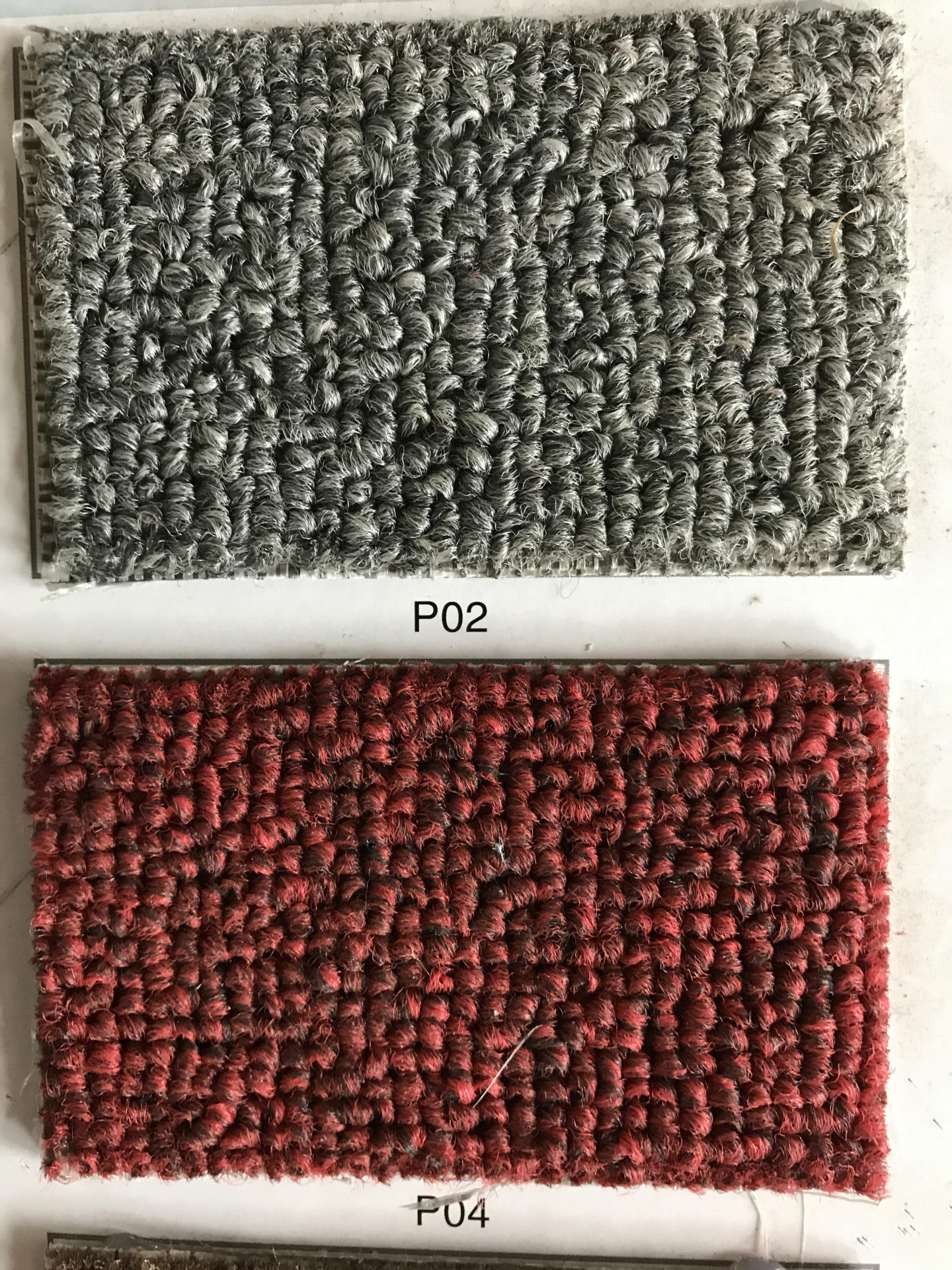 The red sun carpet is fully covered with small circular velvet carpets for exhibition halls, bedrooms, offices, living rooms, hotels and guesthouses. The red ground is thickened details Picture