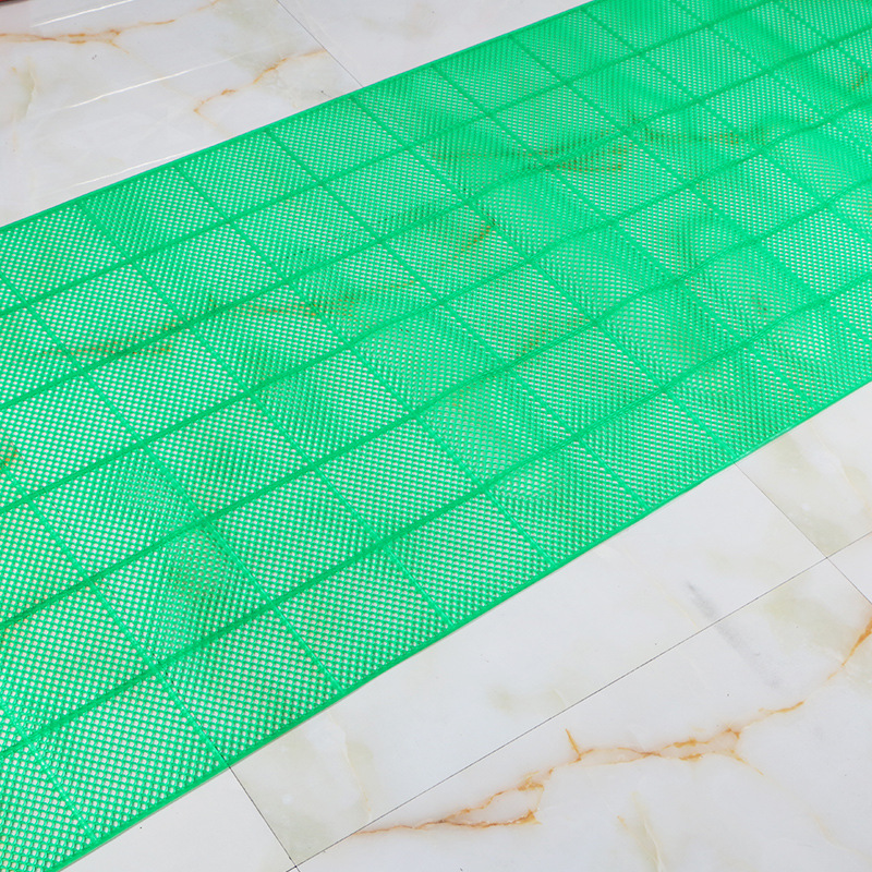 Wholesale of modern, simple and anti-slip PVC roll floor MATS from Hongri Carpet. Direct sales from the manufacturer of transparent hollow anti-slip MATS details Picture