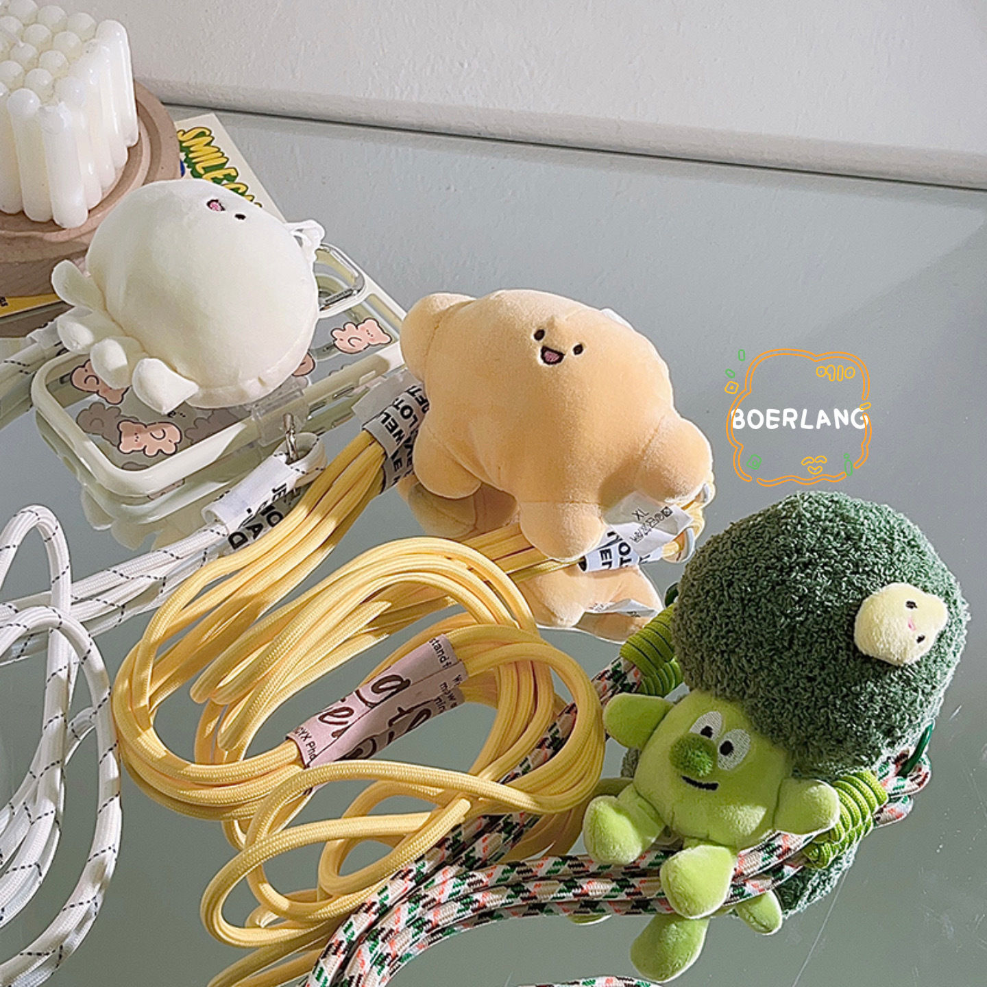 可爱毛绒兰花公仔背夹式手机斜跨长绳户外旅游挂脖编织绳侧挂背带详情1