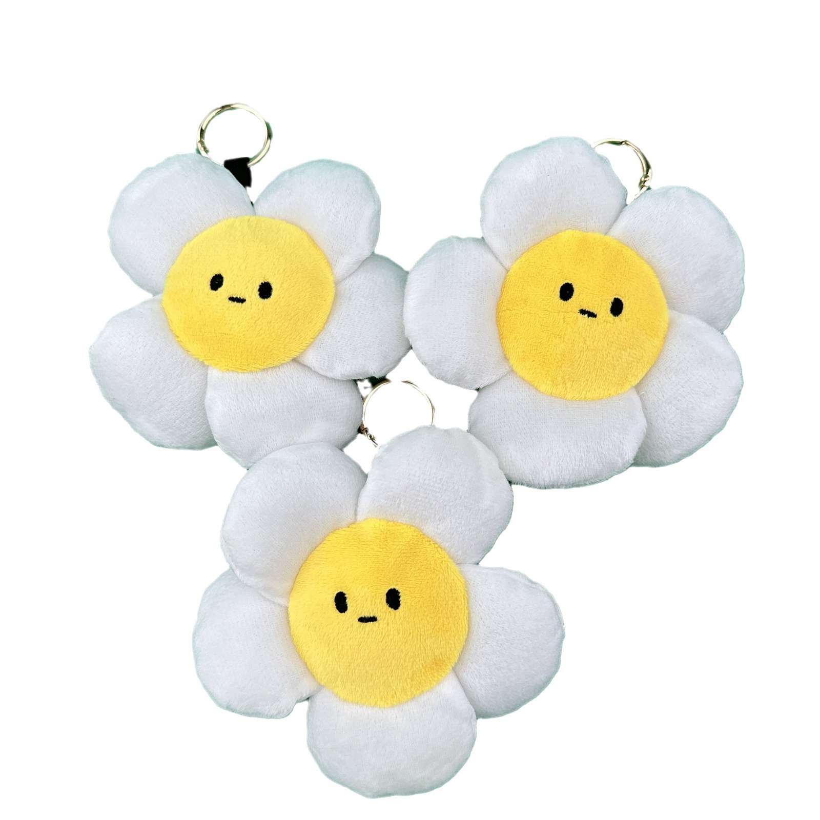 Sunflower backpack pendant keychain, super cute fried egg white flower plush toy, small doll, popular backpack pendant Application Scenario