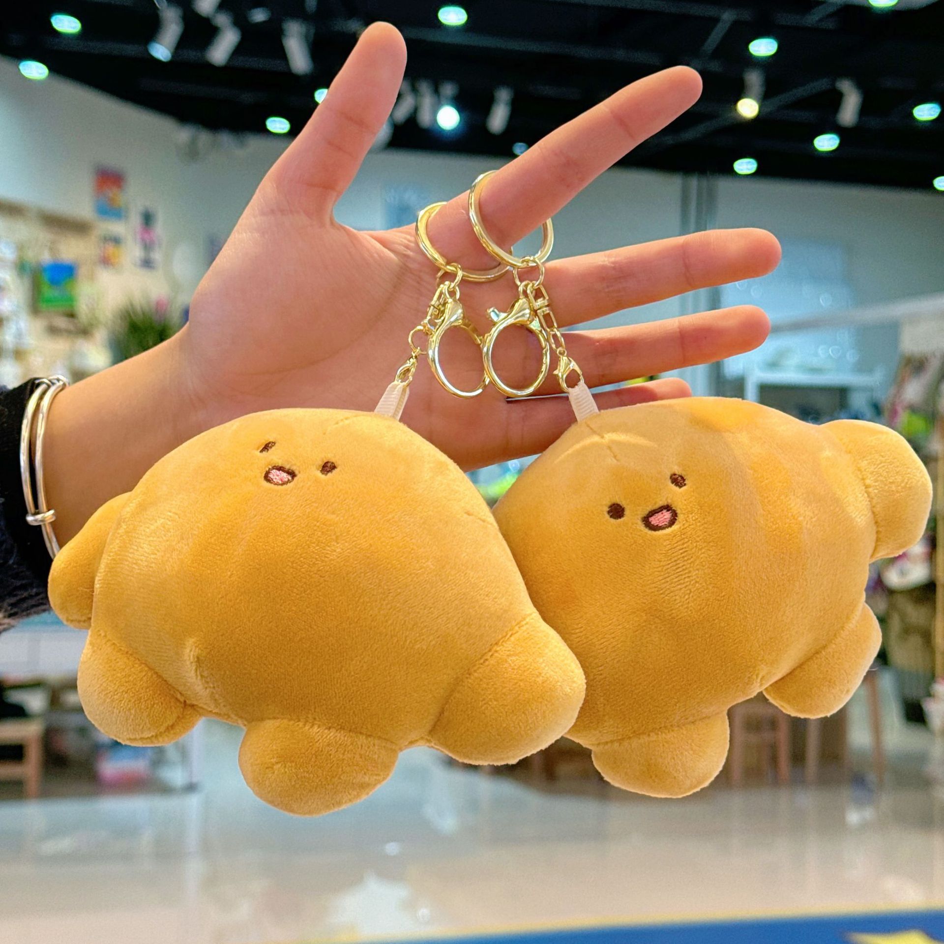 可爱章鱼小团子毛绒钥匙扣少女心玩偶挂件书包包挂饰抓机娃娃批发