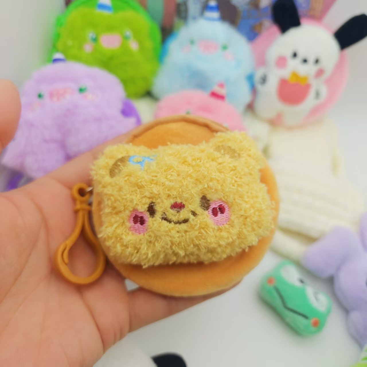 Customized cute Pacha dog coin purse, plush storage bag, mini portable key case, cartoon student schoolbag pendant Item Picture