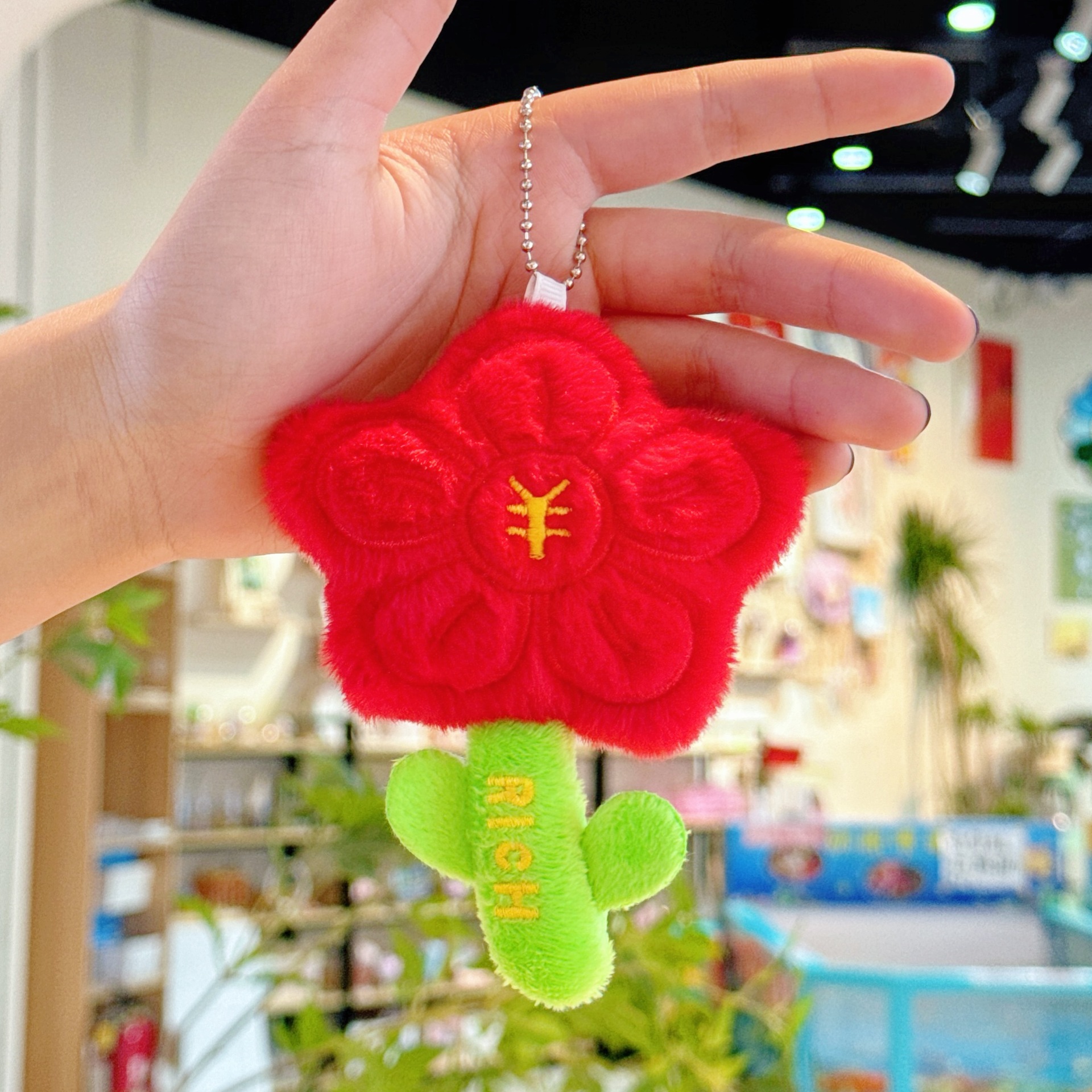 Wholesale of creative, cute and adorable flower pendants, plush toys, figurines, bags, pendants, dolls, keychains, bouquets and dolls pic 13