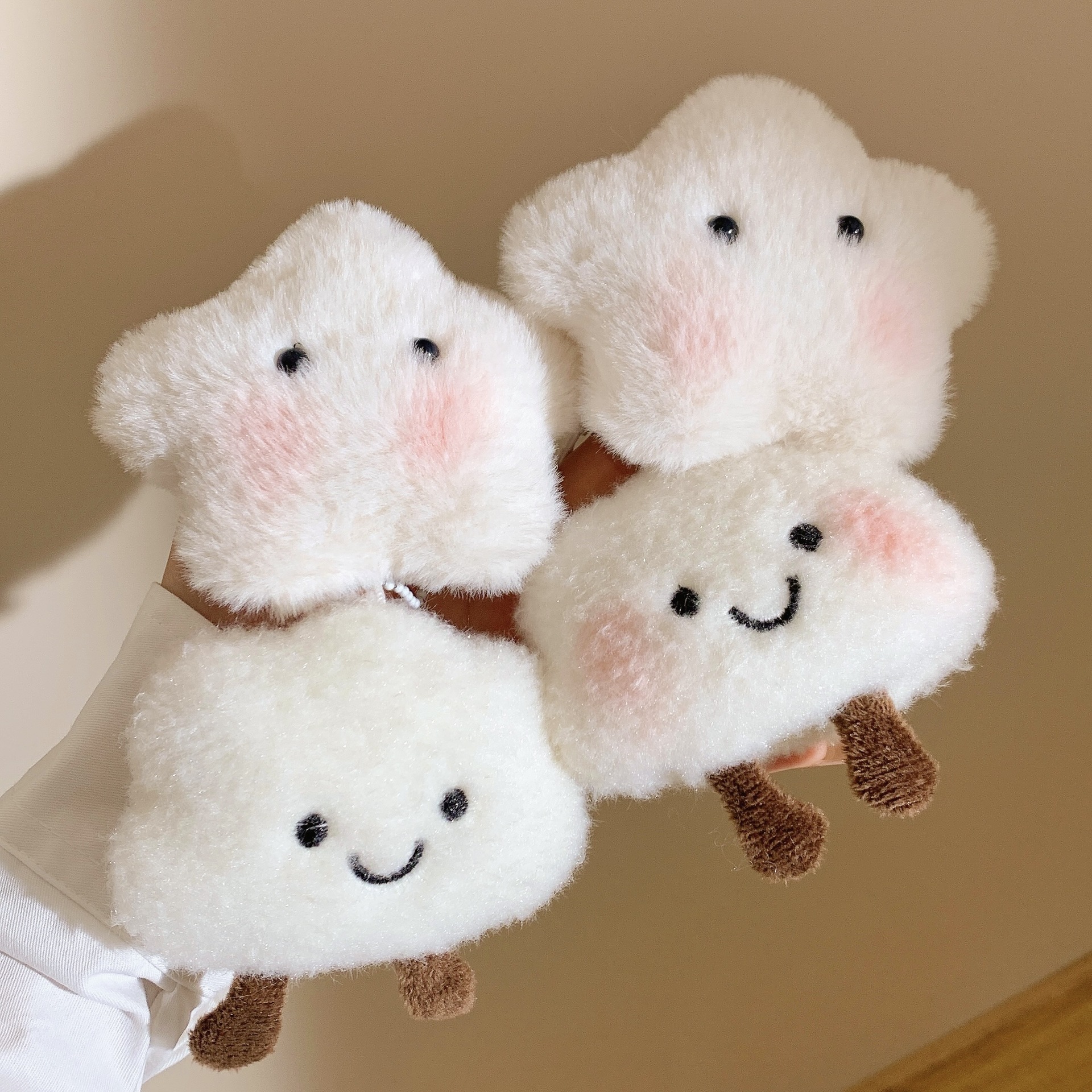 Cute plush toy pendants for event street stalls, girlish keychains, bags, accessories and small gifts Specification image
