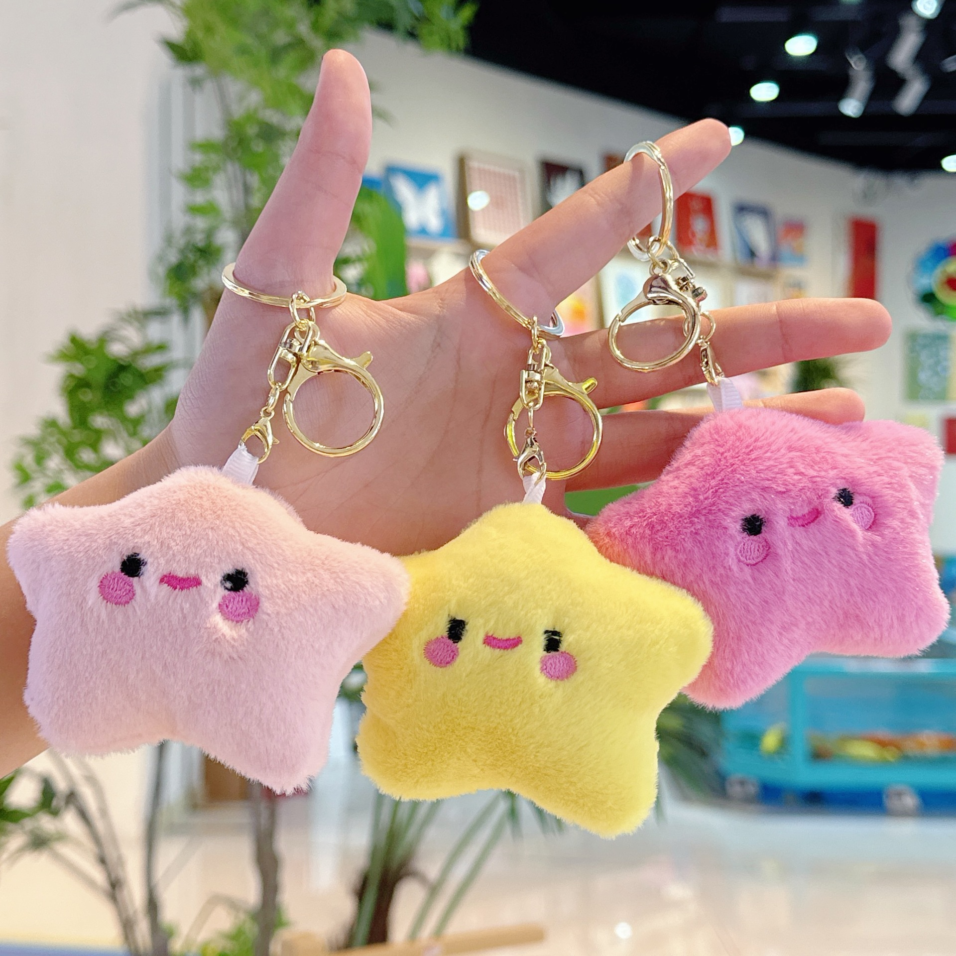 可爱少女毛绒笑脸星星公仔小挂件玩偶钥匙扣配饰学生背包挂饰批发