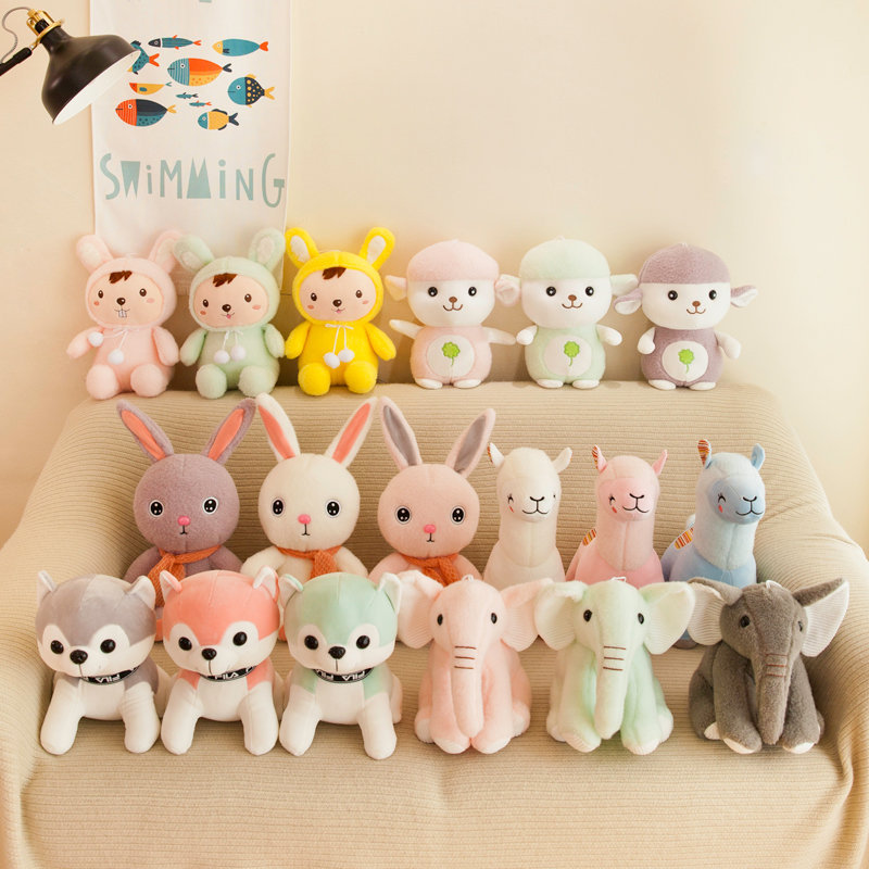 Wholesale of 7-inch and 8-inch plush toys and pendants for wedding celebrations, which are scattered at street stalls and used for ring-tossing and ground promotion details Picture