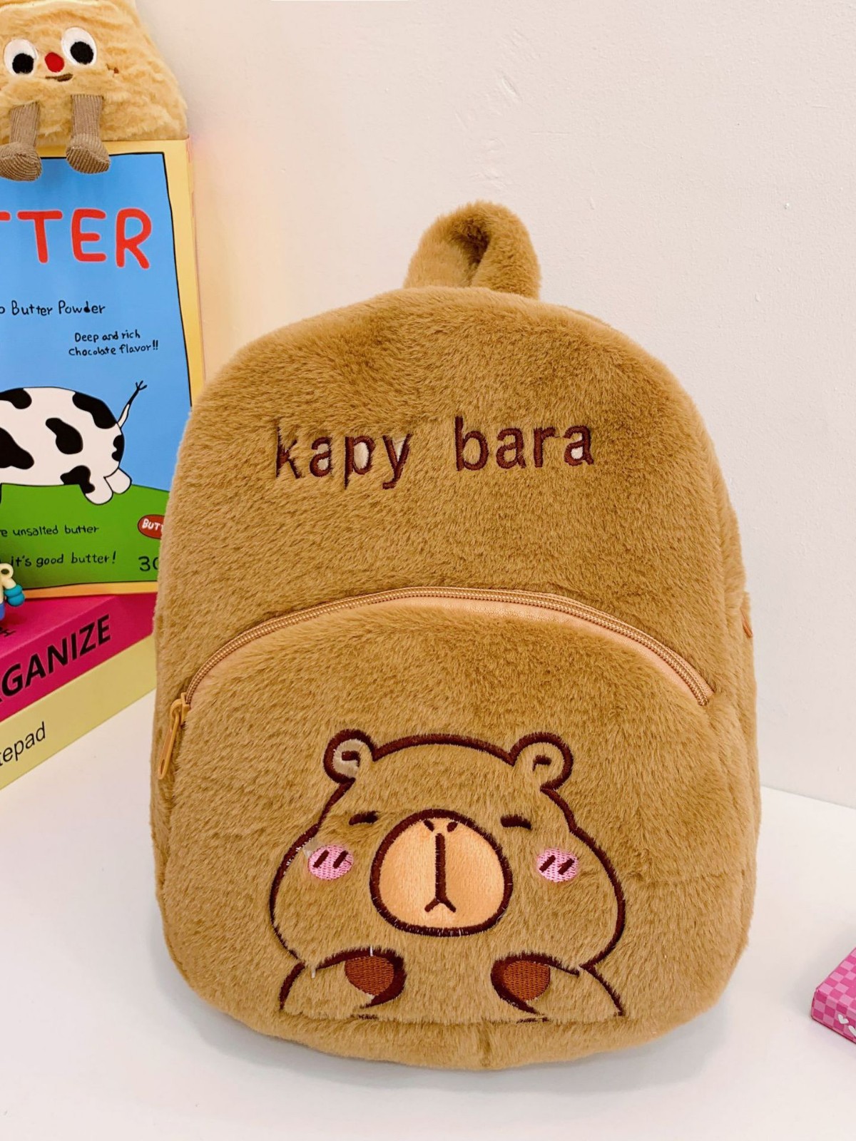 The new Capibara plush capybara is cute and versatile. It features a cartoon student backpack and an export cross-border bag