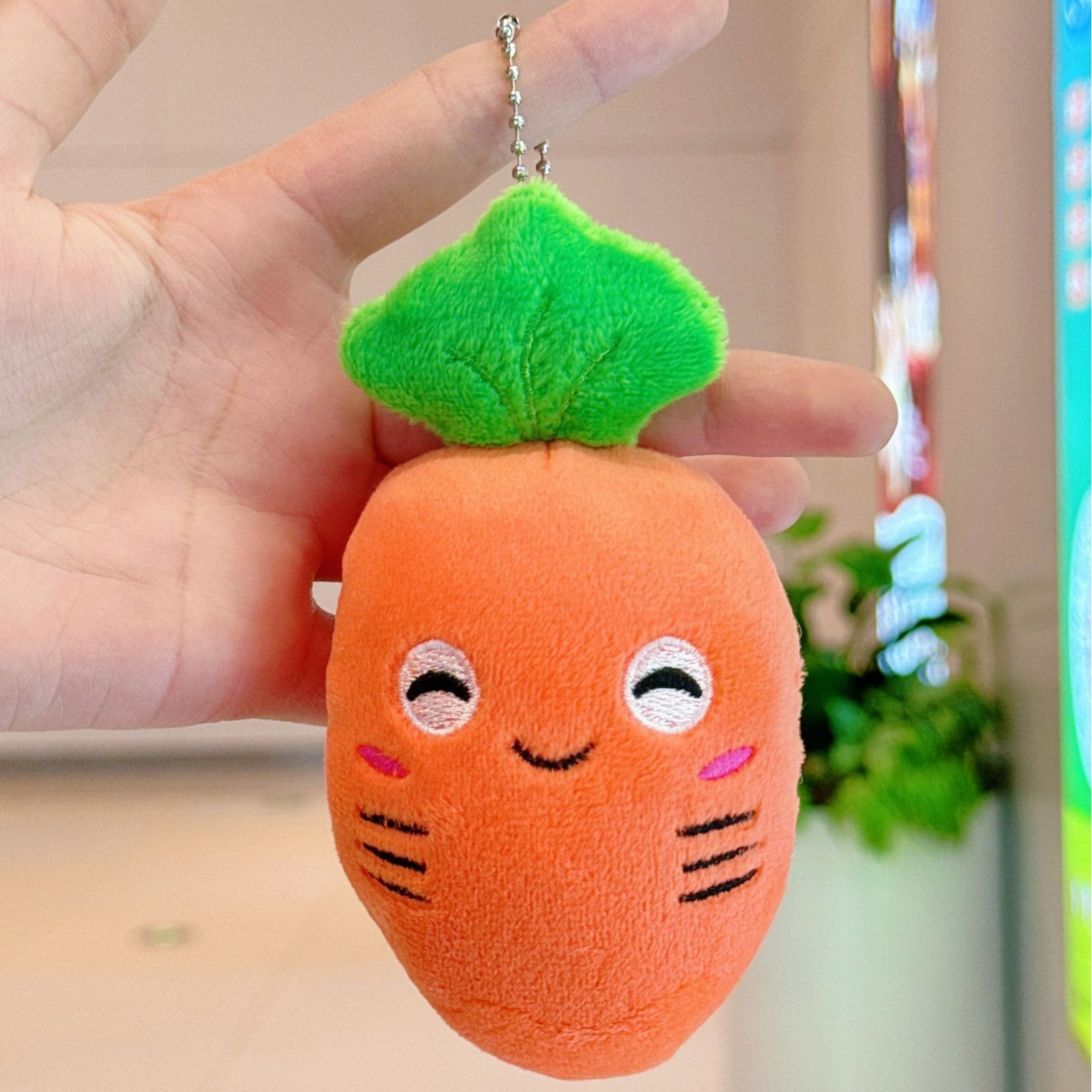 Cute expression radish fruit figurine pendant, cartoon vegetable plush toy, carrot bag pendant, doll Specification image