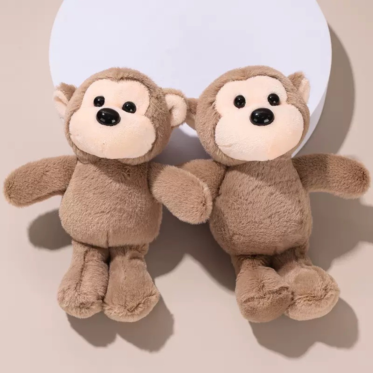 跨境网红款软毛猴子包包挂饰钥匙扣搞怪小猴子毛绒挂件小礼品批发