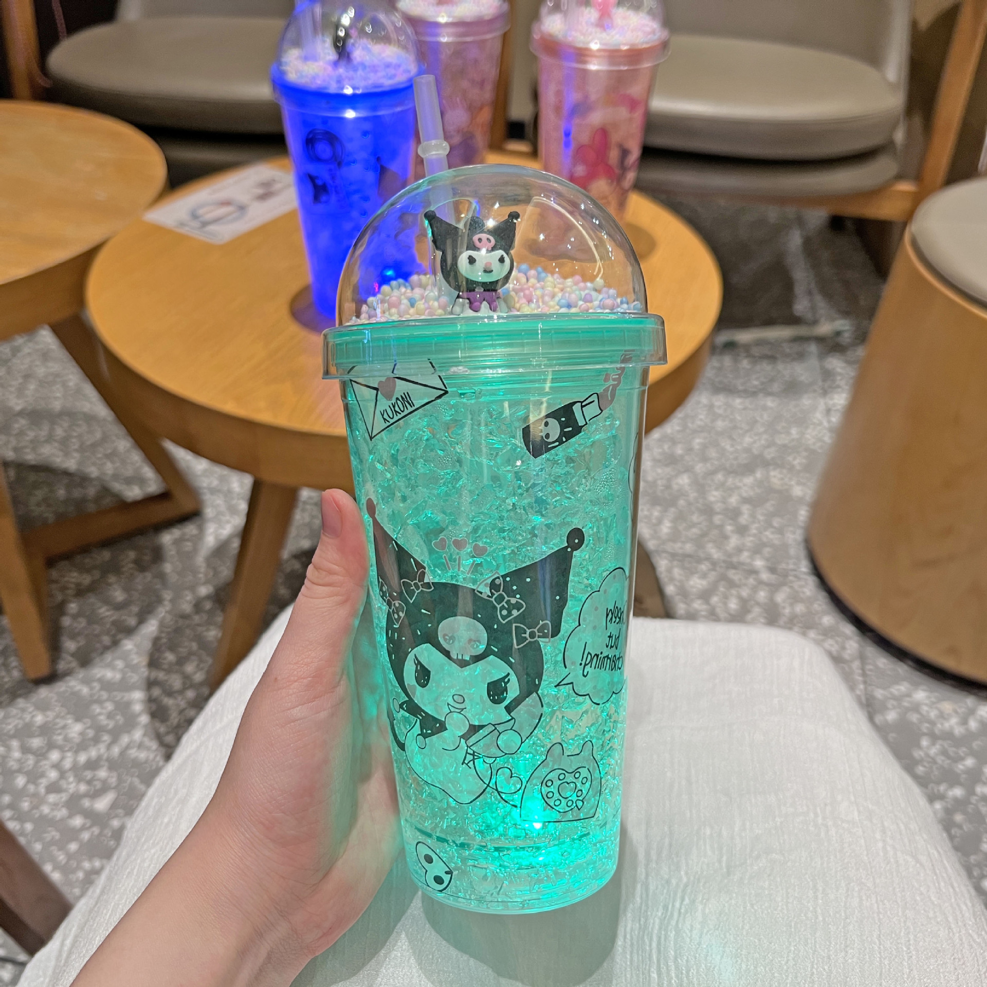 跨境新款高颜值夏季 网红库洛米卡通塑料水杯吸管水杯双层碎冰杯白底实物图
