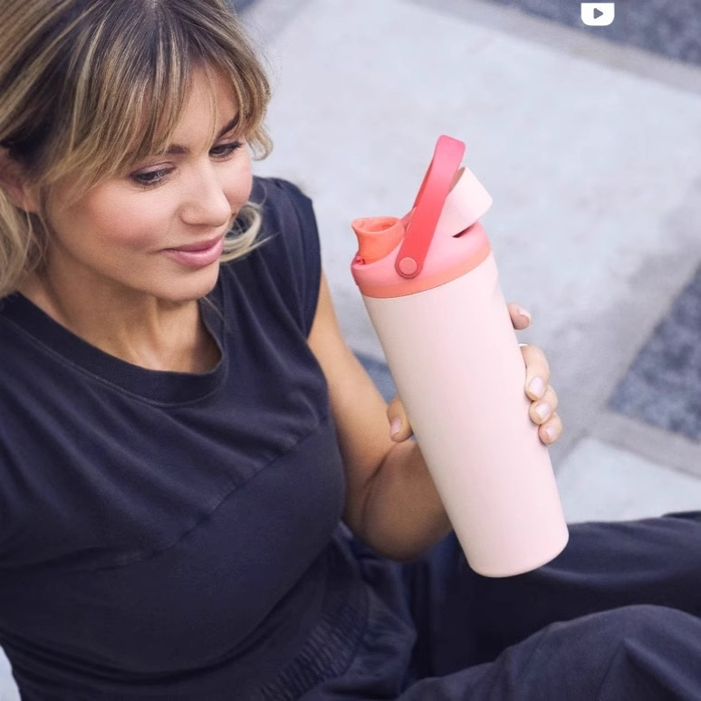 新款户外简约带手柄汽车杯便携大容量啤酒杯时尚纯色不锈钢保温杯