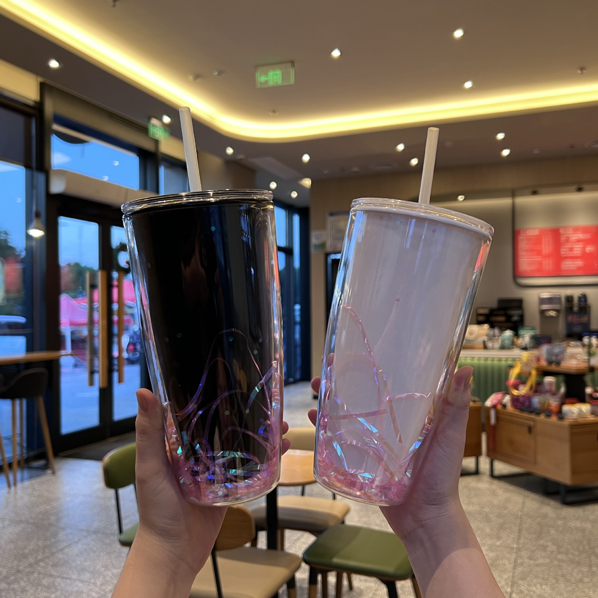 跨境新款高颜值情侣吸管杯双层大容量网红塑料水杯批发车载汽车杯详情6