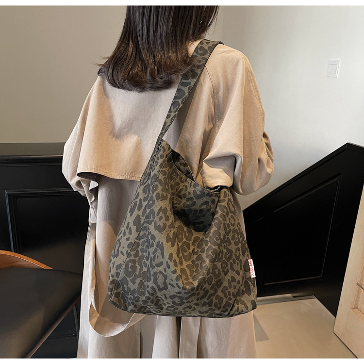 2024秋季新款时尚大容量慵懒风腋下单肩包豹纹通勤托特包百搭秋冬详情18