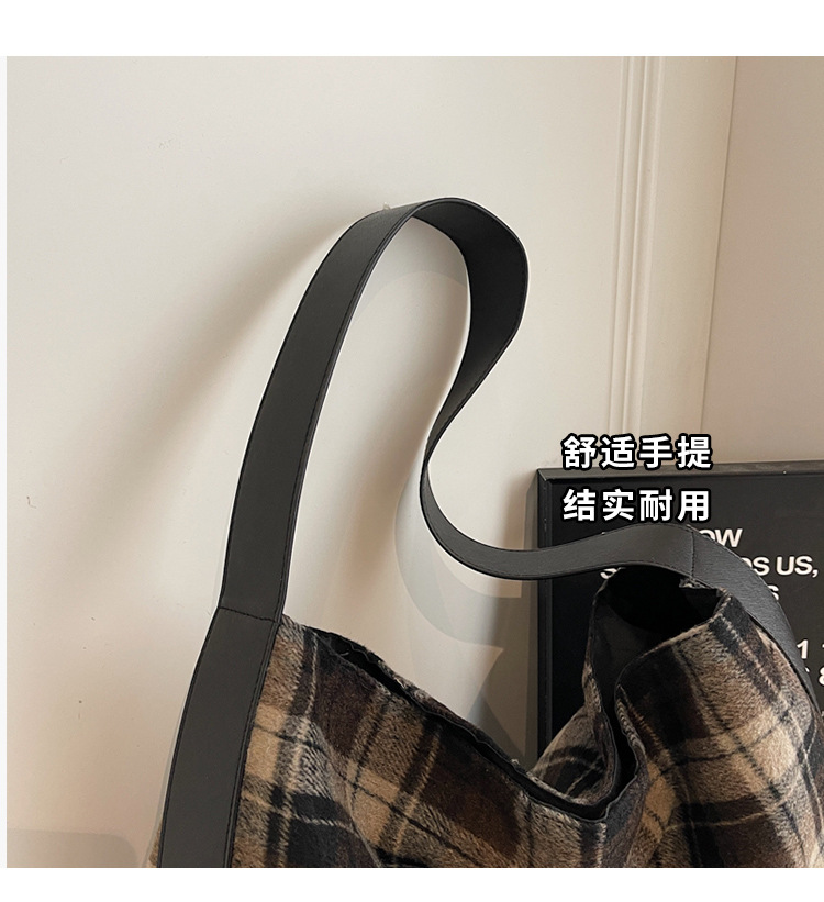 外贸出口跨境毛呢格子大包包女潮韩国托特包学院风休闲大容量包详情3