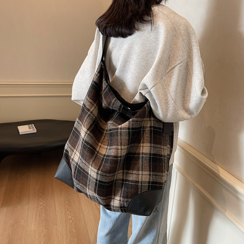 外贸出口跨境毛呢格子大包包女潮韩国托特包学院风休闲大容量包
