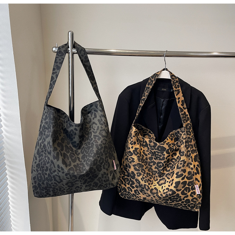 2024秋季新款时尚大容量慵懒风腋下单肩包豹纹通勤托特包百搭秋冬详情11