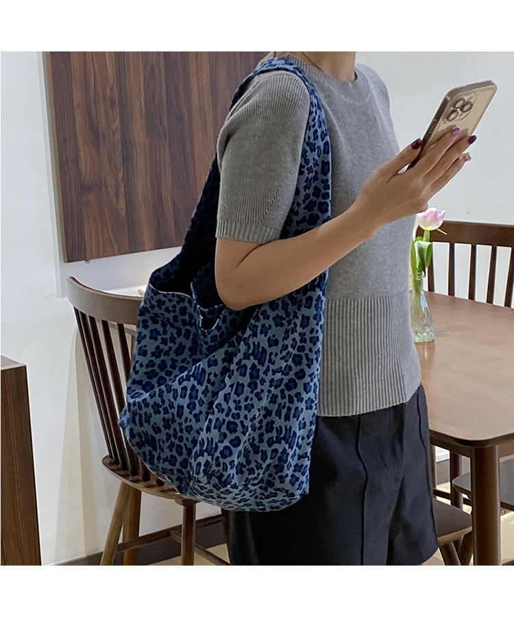 韩系ins豹纹牛津布包女慵懒松弛感百搭布袋大容量学生单肩托特包详情4