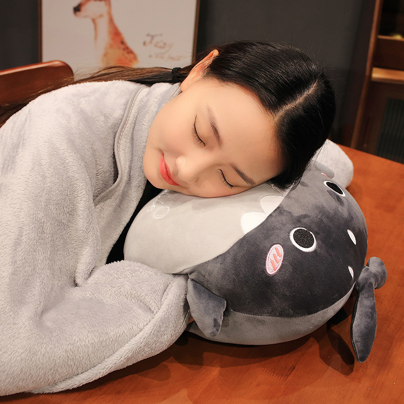 Cartoon throw pillow, quilt, dual-purpose office cushion, girls' pillow, nap blanket, nap pillow, three-in-one magic tool details Picture
