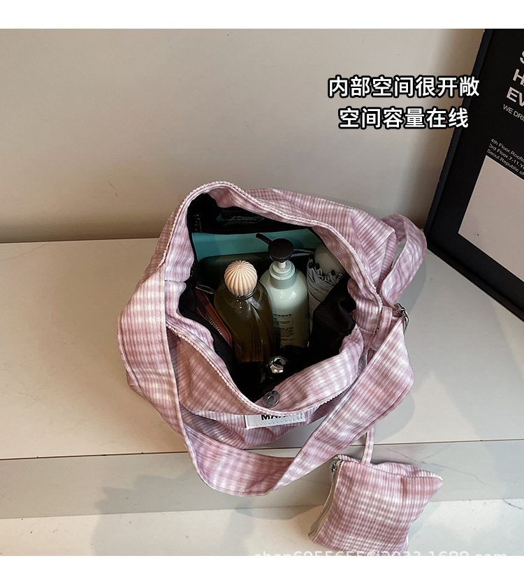 潮流百搭包包女2025春季新款大容量休闲格子通勤小方包文艺斜挎包详情6